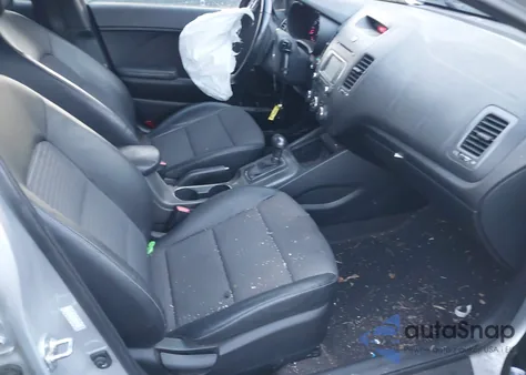 2016 Kia Forte Sx z USA, uszkodzony, nr VIN KNAFZ5A34G5631804